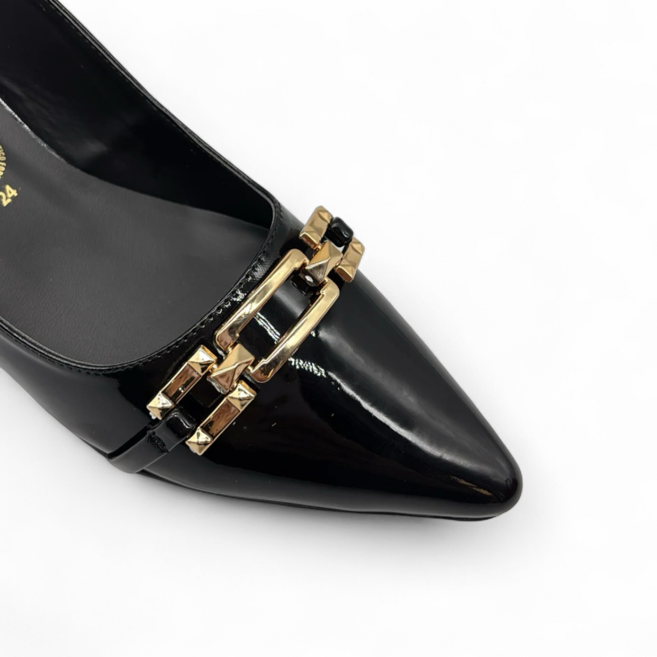 ZAPATILLA DESTALONADA VICTORIA NEGRA